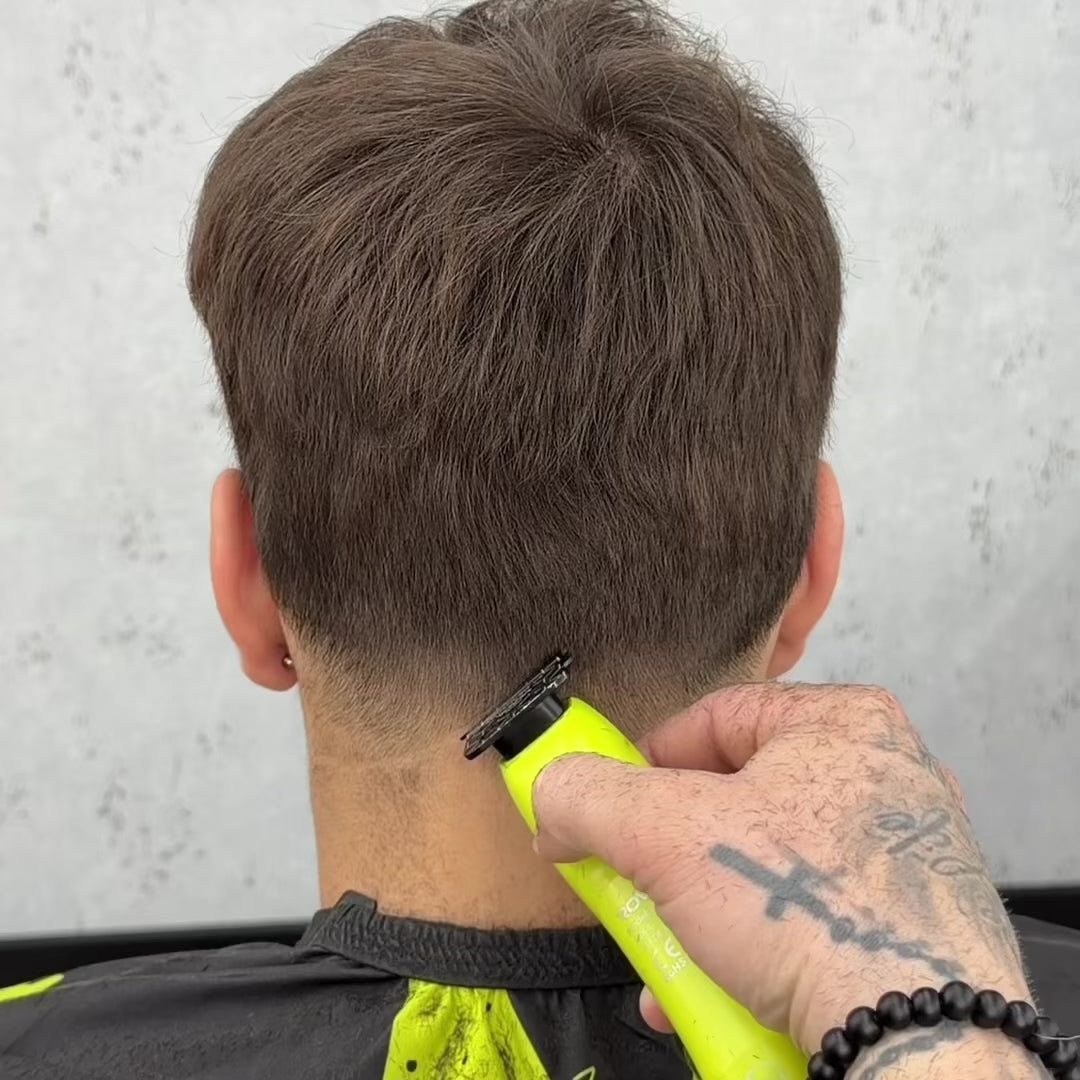 Încărcați videoclipul: Mașină de tuns – IMPACT – 7500 RPM – Fără fir